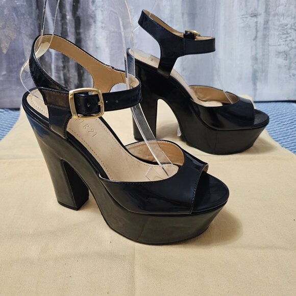NWT Forever 21 Black Patent Platform Heels Ankle Strap Open Toe Sandals - Size 6 - Picture 3 of 9